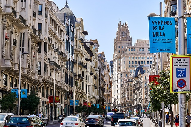 Madrid, tecnología y nuevas dinámicas de relación entre adultos
